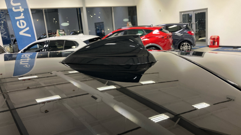 BMW 2 Series 220i SE 5dr DCT Petrol Hatchback